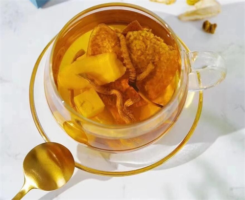 冬蟲夏草營(yíng)養(yǎng)酒的制作方法 冬蟲夏草怎么泡酒？