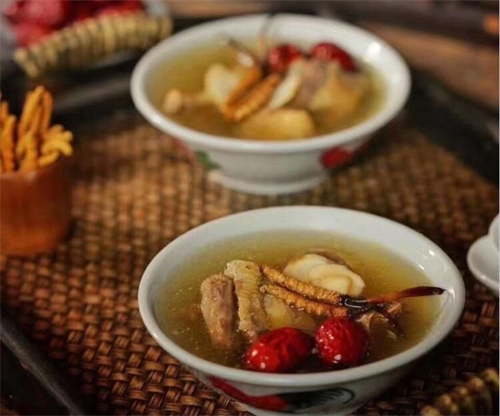 冬蟲夏草怎么煲湯？冬蟲夏草煲湯的方法